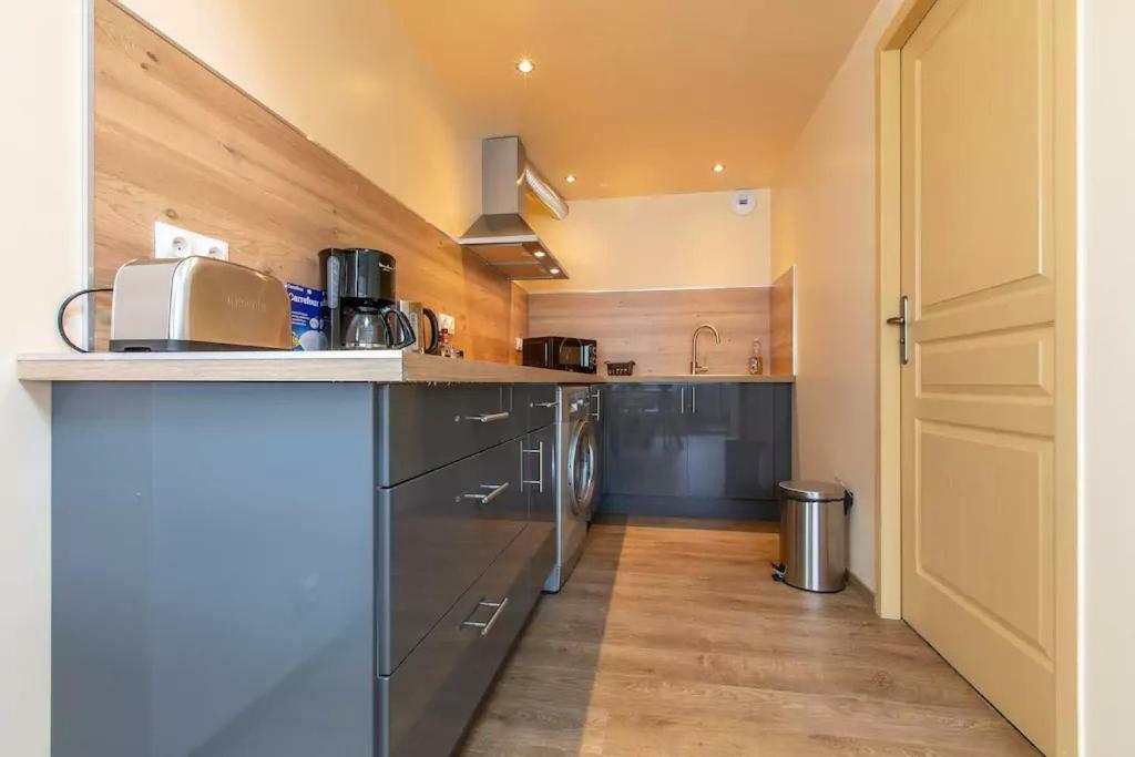 Domaine Des Ecuries - Appartements Meubles A Талуар Екстериор снимка